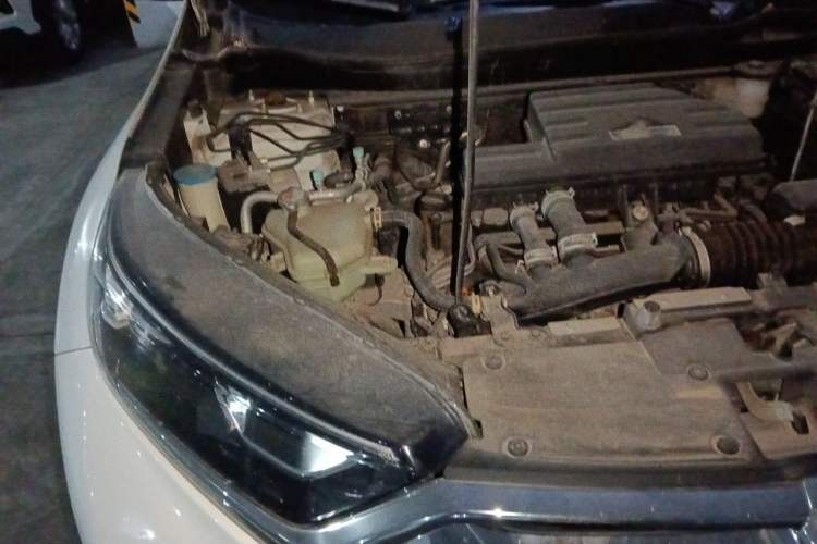 Used Honda CR-V 2019 240TURBO CVT 2WD Comfort Version China VI Emission Standard Engine Bay Right