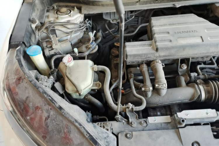 Used Honda CR-V 2019 240TURBO CVT 2WD Comfort Version China VI Emission Standard Engine Bay Right