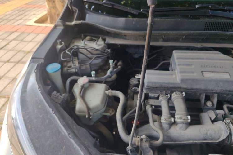Used Honda CR-V 2019 240TURBO CVT 2WD Comfort Version China VI Emission Standard Engine Bay Right