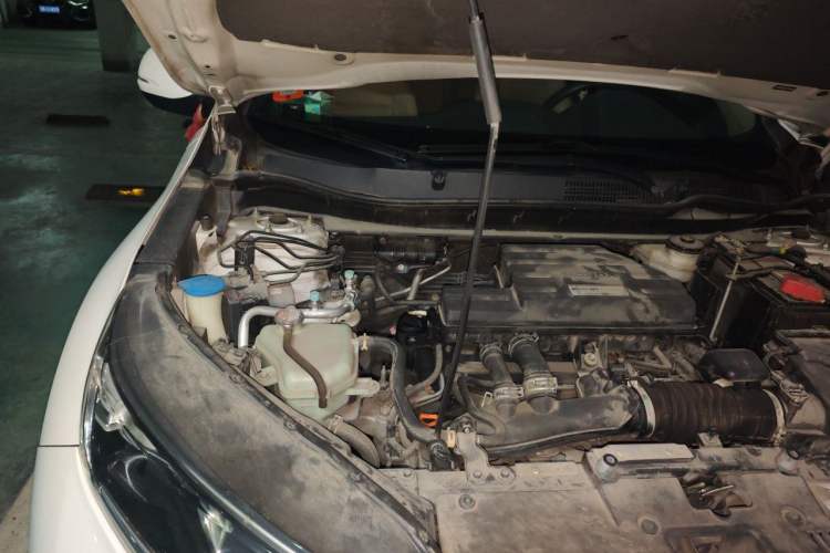 Used Honda CR-V 2019 240TURBO CVT 2WD Comfort Version China VI Emission Standard Engine Bay Right