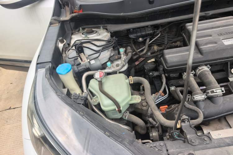 Used Honda CR-V 2019 240TURBO CVT 2WD Fashion Edition China V Engine Bay Right