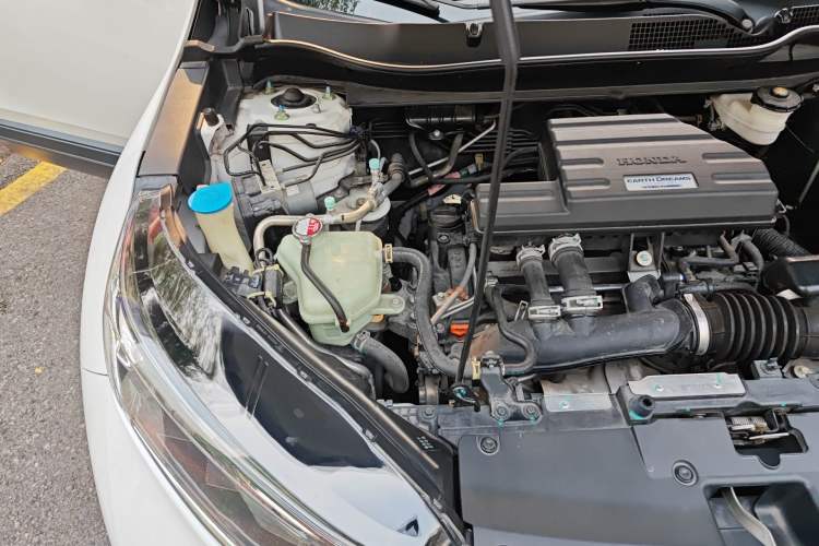 Used Honda CR-V 2019 Brilliant Edition 240TURBO CVT 2WD Comfort Version China VI Emission Standard Engine Bay Right