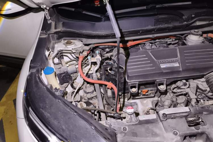 Used Honda CR-V 2019 Rui Hybrid 2.0L 2WD Pure Speed Version China V Emission Standard Engine Bay Right