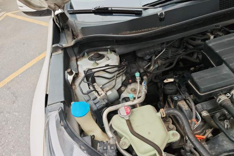Used Honda CR-V 2019 240TURBO CVT 2WD Fashion Edition China V Engine Bay Right