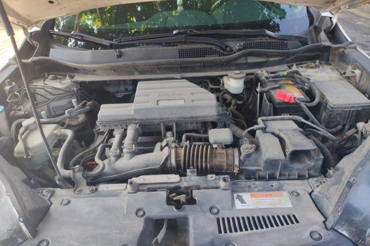 Used Honda CR-V 2019 240TURBO CVT 2WD Comfort Version China VI Emission Standard Engine Bay