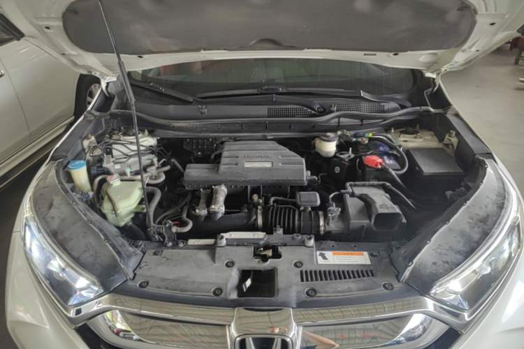 Used Honda CR-V 2019 240TURBO CVT 2WD Comfort Version China VI Emission Standard Engine Bay