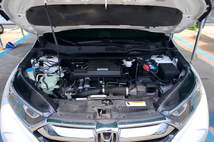 Used Honda CR-V 2019 240TURBO CVT 2WD Comfort Version China VI Emission Standard Engine Bay