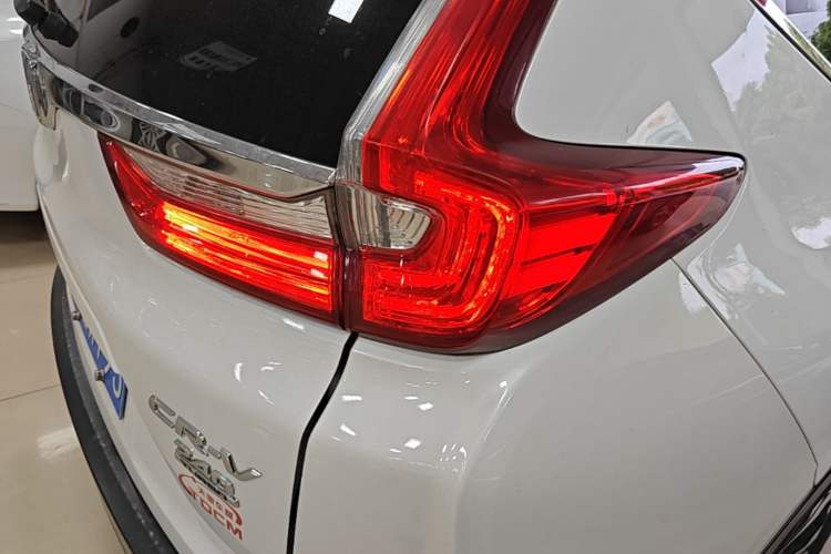 Used Honda CR-V 2019 240TURBO CVT 2WD Fashion Edition China V Exterior 3