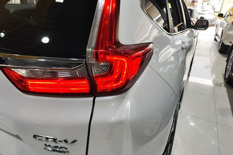 Used Honda CR-V 2019 240TURBO CVT 2WD Comfort Version China VI Emission Standard Exterior 3