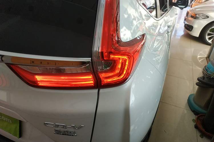 Used Honda CR-V 2019 Brilliant Edition Plus 240TURBO CVT Two-Wheel Drive Fashion Version China VI Emission Standard Exterior 4