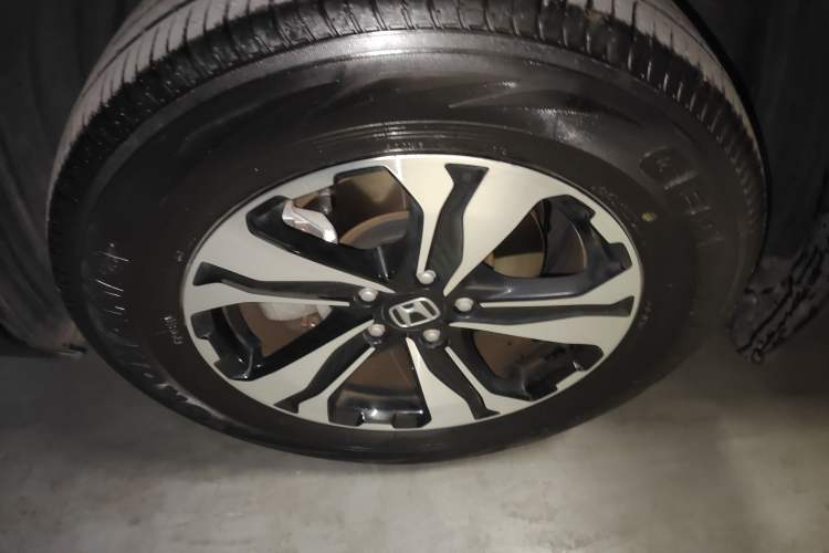 Used Honda CR-V 2019 Brilliant Edition 240TURBO CVT 2WD Comfort Version China VI Emission Standard Exterior 4