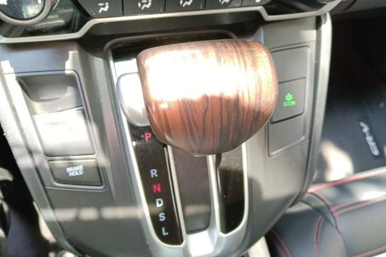 Used Honda CR-V 2019 Brilliant Edition 240TURBO CVT 2WD Comfort Version China VI Emission Standard Gear Lever