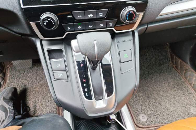 Used Honda CR-V 2019 240TURBO CVT 2WD Comfort Version China V Gear Lever