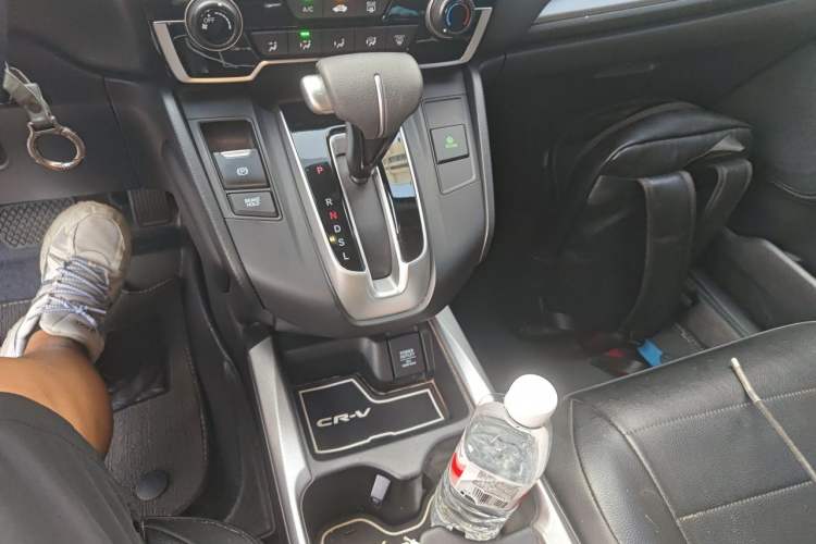 Used Honda CR-V 2019 240TURBO CVT 2WD Comfort Version China VI Emission Standard Gear Lever