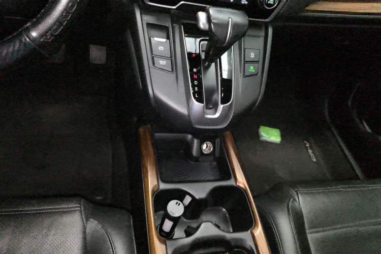 Used Honda CR-V 2019 240TURBO CVT 2WD Fashion Edition China V Gear Lever