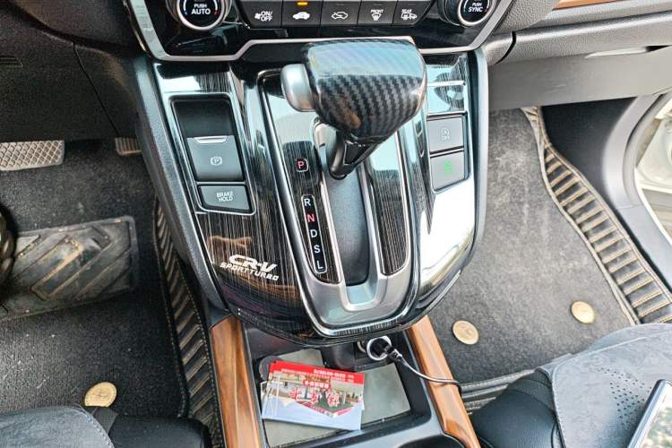 Used Honda CR-V 2019 Brilliant Edition Plus 240TURBO CVT Two-Wheel Drive Fashion Version China VI Emission Standard Gear Lever