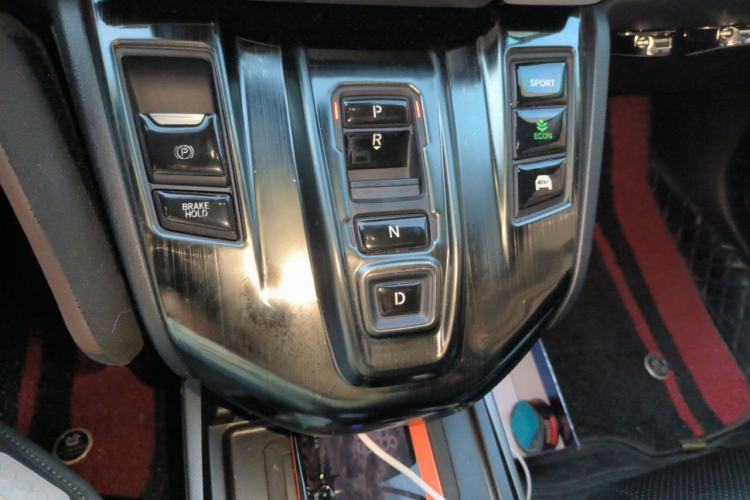 Used Honda CR-V 2019 Rui Hybrid 2.0L 2WD Pure Speed Version China VI Emission Standard Gear Lever