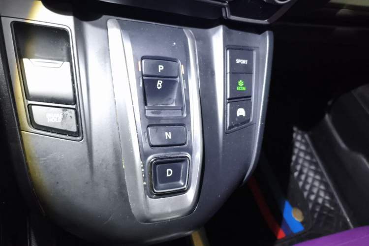 Used Honda CR-V 2019 Rui Hybrid 2.0L 2WD Pure Speed Version China VI Emission Standard Gear Lever