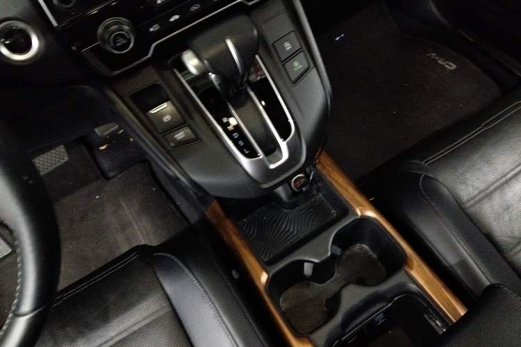 Used Honda CR-V 2019 240TURBO CVT 2WD Fashion Edition China VI Gear Lever