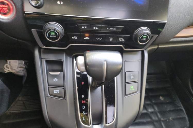 Used Honda CR-V 2019 240TURBO CVT 2WD Fashion Edition China V Gear Lever