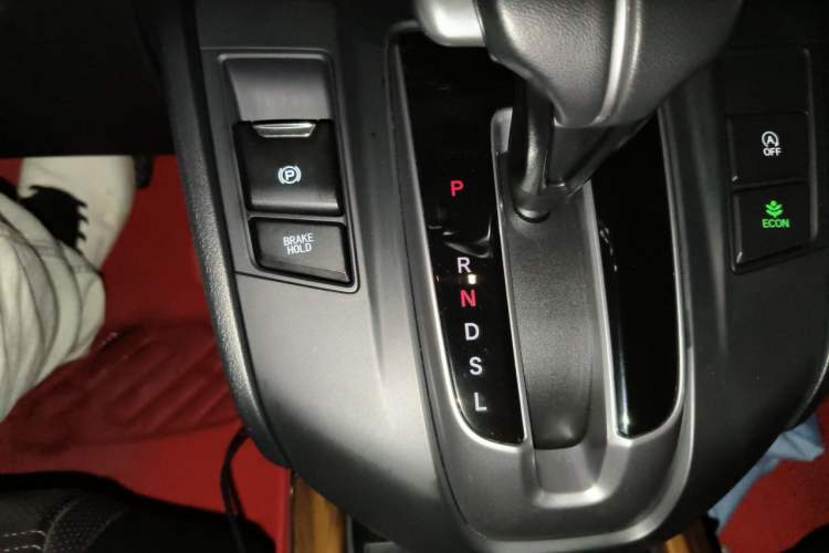Used Honda CR-V 2019 Brilliant Edition Plus 240TURBO CVT Two-Wheel Drive Fashion Version China VI Emission Standard Gear Lever