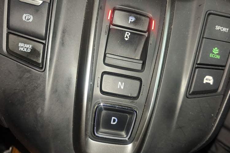 Used Honda CR-V 2019 Rui Hybrid 2.0L 2WD Pure Drive Version China V Emission Standard Gear Lever