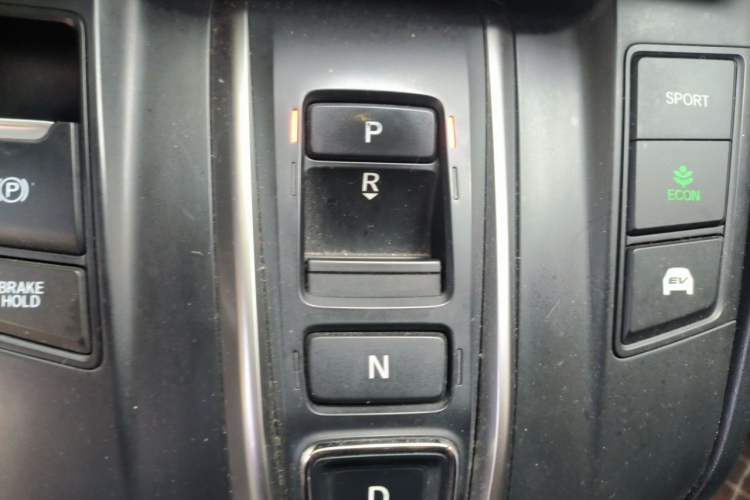 Used Honda CR-V 2019 Rui Hybrid 2.0L 2WD Pure Drive Version China V Emission Standard Gear Lever