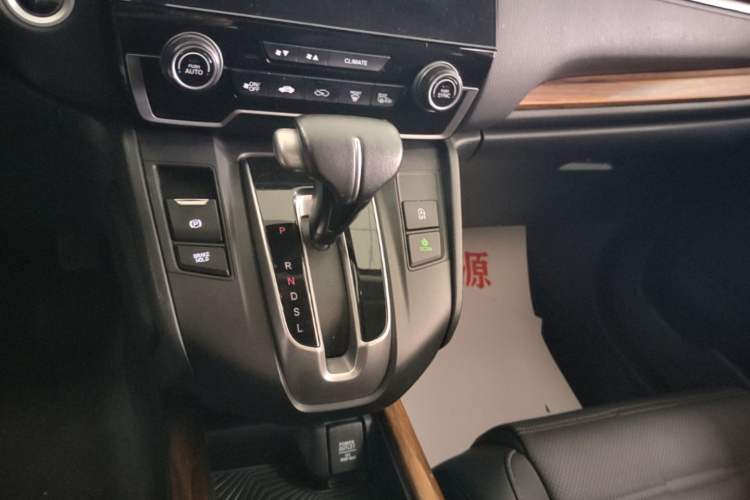 Used Honda CR-V 2019 240TURBO CVT 2WD Fashion Edition China V Gear Lever