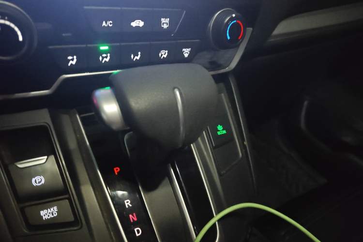 Used Honda CR-V 2019 Brilliant Edition 240TURBO CVT 2WD Comfort Version China VI Emission Standard Gear Lever