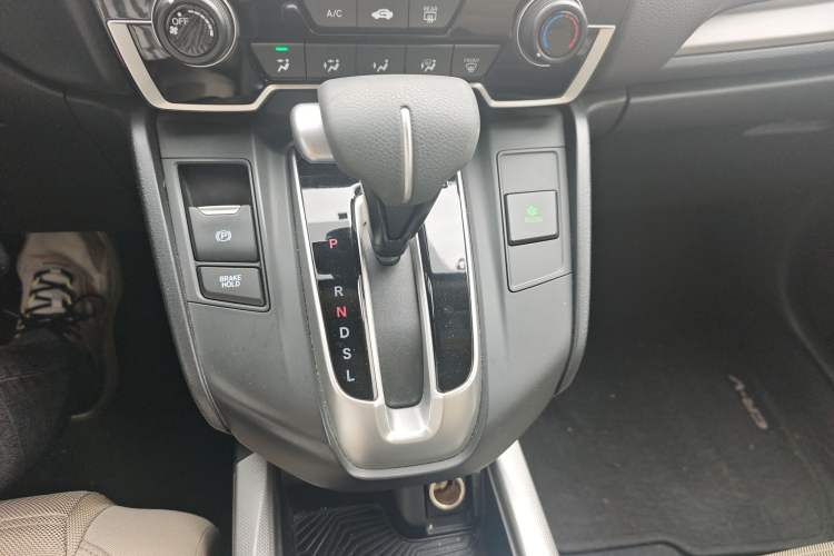 Used Honda CR-V 2019 Brilliant Edition 240TURBO CVT 2WD Comfort Version China VI Emission Standard Gear Lever
