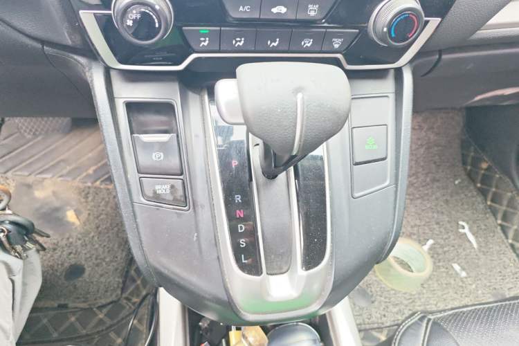 Used Honda CR-V 2019 Brilliant Edition 240TURBO CVT 2WD Comfort Version China VI Emission Standard Gear Lever