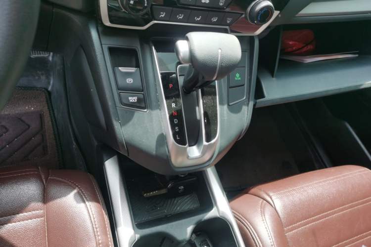 Used Honda CR-V 2019 Brilliant Edition 240TURBO CVT 2WD Comfort Version China VI Emission Standard Gear Lever