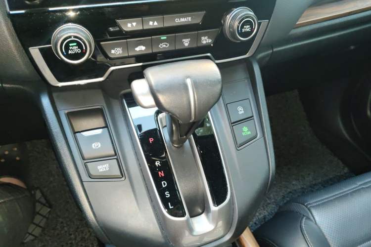 Used Honda CR-V 2019 240TURBO CVT 2WD Fashion Edition China V Gear Lever