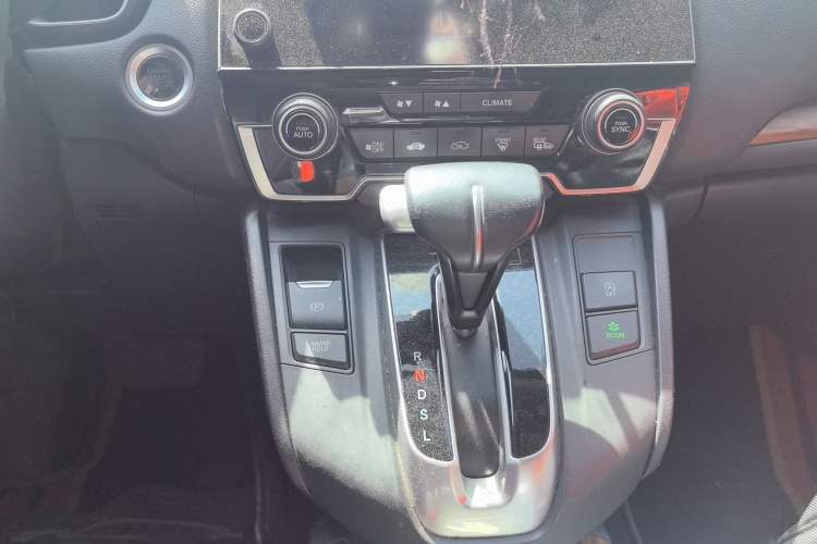 Used Honda CR-V 2019 240TURBO CVT 2WD Fashion Edition China V Gear Lever