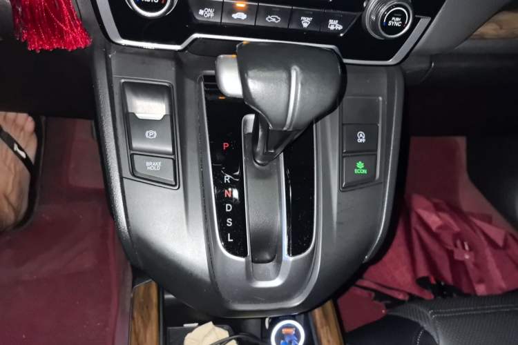 Used Honda CR-V 2019 240TURBO CVT 2WD Fashion Edition China V Gear Lever