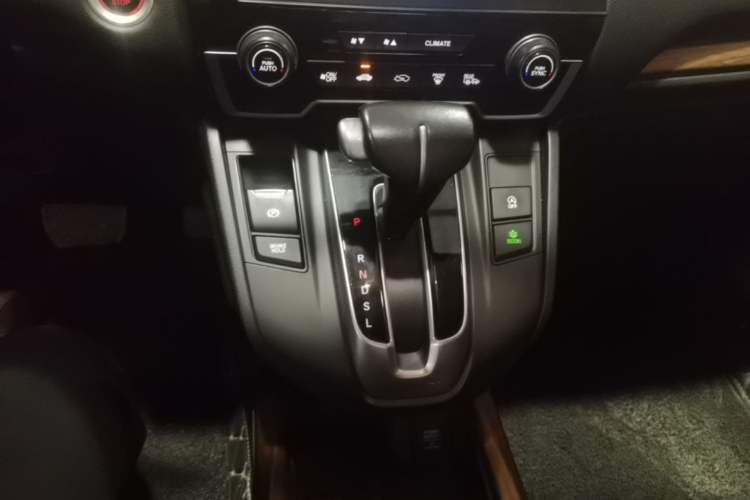 Used Honda CR-V 2019 Brilliant Edition Plus 240TURBO CVT Two-Wheel Drive Fashion Version China VI Emission Standard Gear Lever