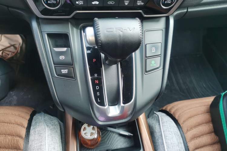 Used Honda CR-V 2019 240TURBO CVT 2WD Fashion Edition China V Gear Lever