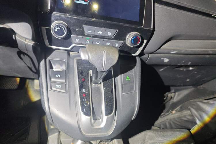 Used Honda CR-V 2019 240TURBO CVT 2WD Comfort Version China VI Emission Standard Gear Lever
