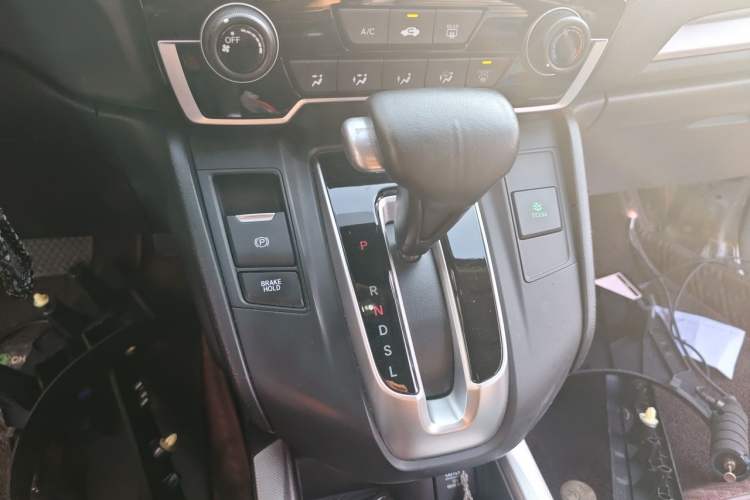 Used Honda CR-V 2019 240TURBO CVT 2WD Comfort Version China VI Emission Standard Gear Lever