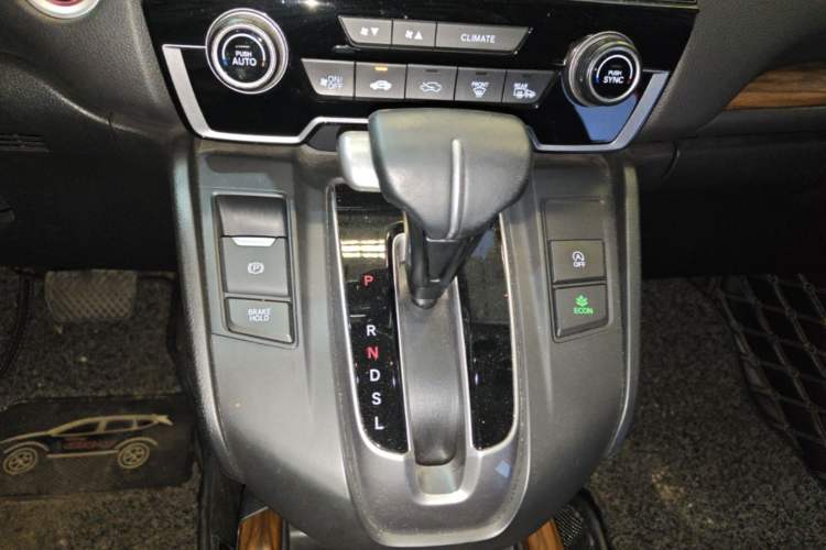 Used Honda CR-V 2019 240TURBO CVT 2WD Fashion Edition China V Gear Lever