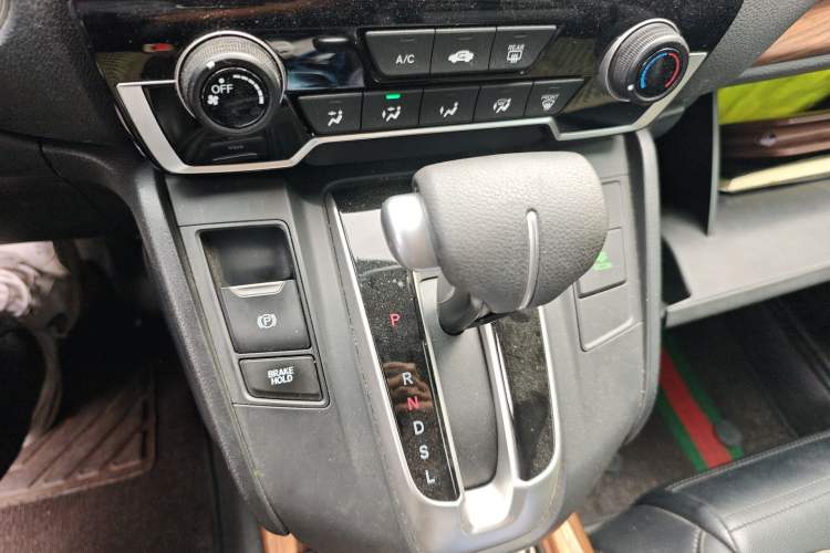 Used Honda CR-V 2019 Brilliant Edition 240TURBO CVT 2WD Urban Version China VI Emission Standard Gear Lever