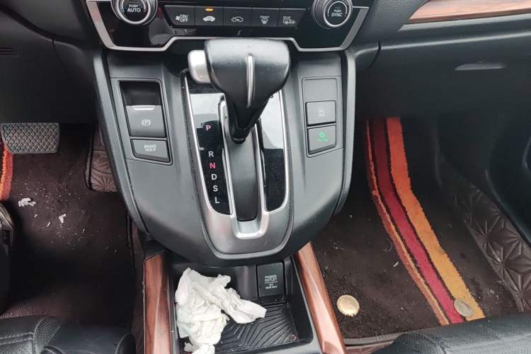 Used Honda CR-V 2019 240TURBO CVT 2WD Fashion Edition China V Gear Lever