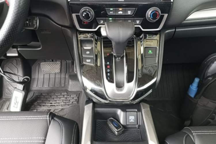 Used Honda CR-V 2019 Brilliant Edition 240TURBO CVT 2WD Comfort Version China VI Emission Standard Gear Lever