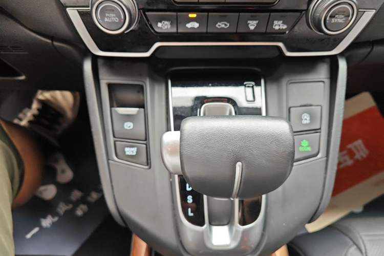 Used Honda CR-V 2019 240TURBO CVT 2WD Fashion Edition China V Gear Lever