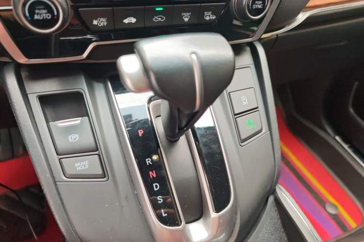 Used Honda CR-V 2019 240TURBO CVT 2WD Fashion Edition China V Gear Lever