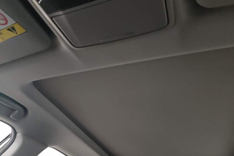 Used Honda CR-V 2019 240TURBO CVT 2WD Fashion Edition China V Headliner