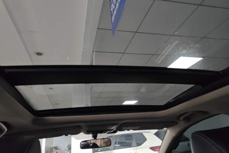Used Honda CR-V 2019 Brilliant Edition 240TURBO CVT 2WD Comfort Version China VI Emission Standard Headliner