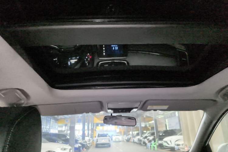 Used Honda CR-V 2019 240TURBO CVT 2WD Fashion Edition China V Headliner