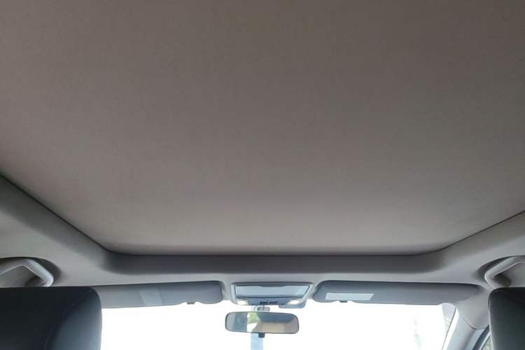 Used Honda CR-V 2019 240TURBO CVT 2WD Fashion Edition China V Headliner