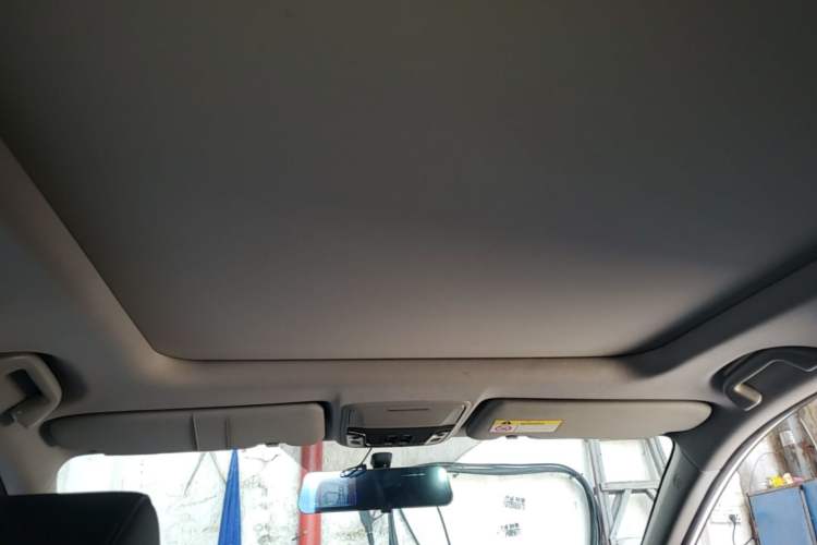 Used Honda CR-V 2019 Brilliant Edition Plus 240TURBO CVT Two-Wheel Drive Fashion Version China VI Emission Standard Headliner